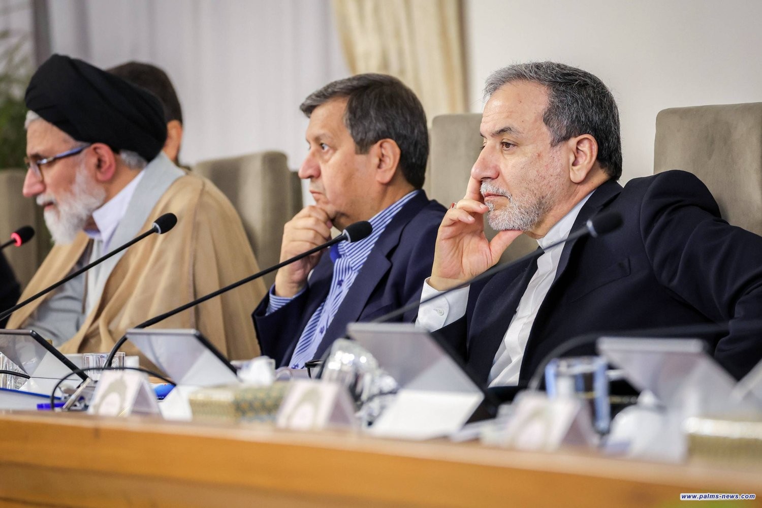 إيران تُحذر ترمب من العودة إلى استراتيجية "الضغوط القصوى"